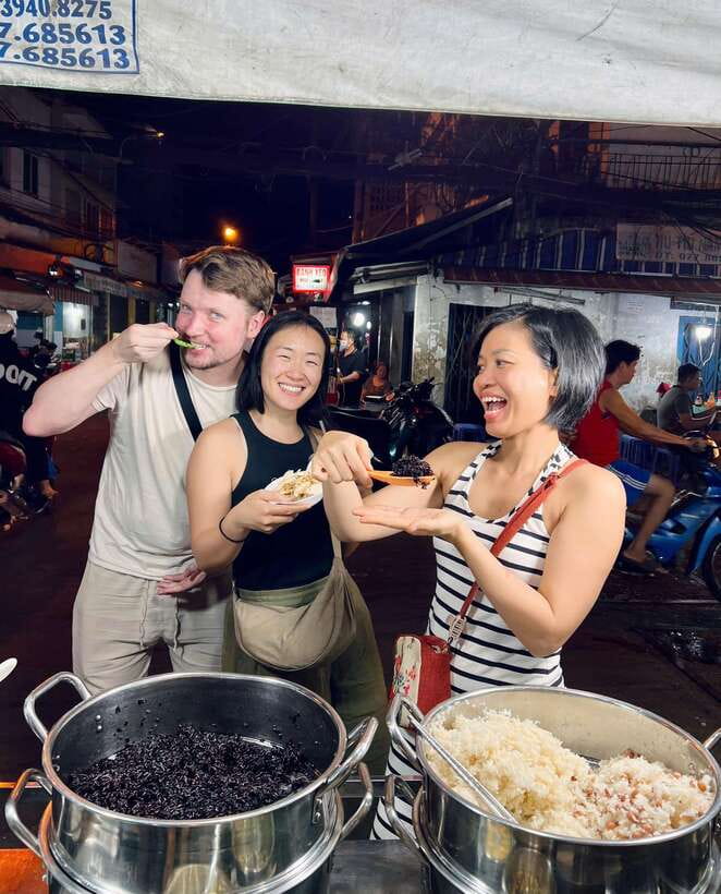 Street Food Walking Tour with a Cooking Instructor - The No-Fixed-Menu Approach and How You Get Up to 15 Tastings