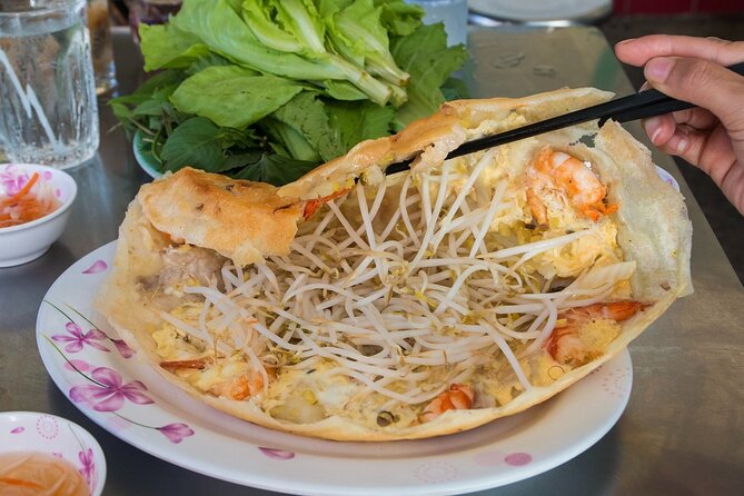 The 10 Tastings of Ho Chi Minh City By Walking (Taxi Pickup) - Banh Mi in the Nguyen Thien Thuat apartment area at Saigon Baguette