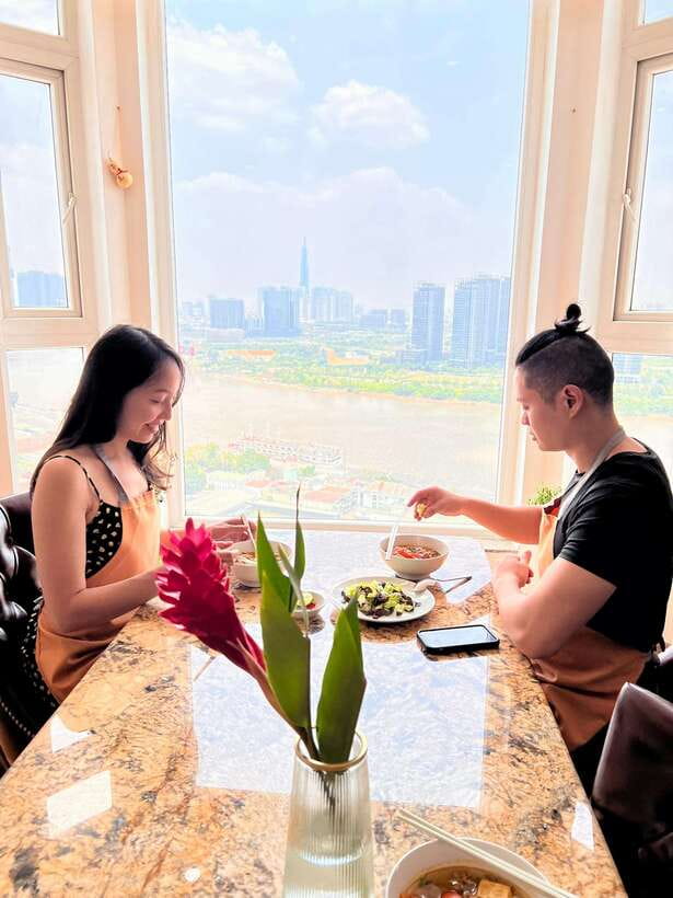 Top Home Cooking Class with Stunning River View AC Kitchen - The River View and AC Kitchen That Makes Cooking Feel Easy
