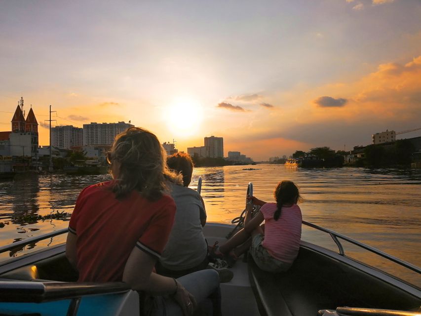 VIP Tour Enjoy Romantic Sunset by Speed Boat Free Cocktail - Who this tour suits best (and who should skip it)