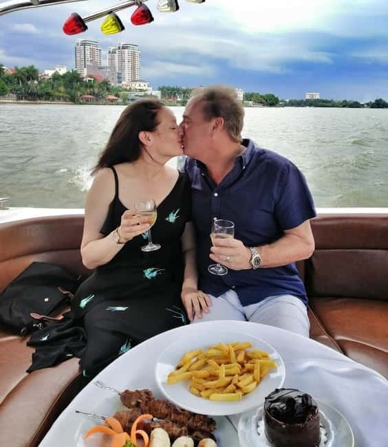 VIP Tour Enjoy Romantic Sunset by Speed Boat Free Cocktail - Cocktail or mocktail at dusk: the chic part that feels like a date