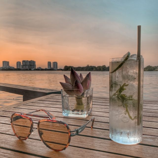 VIP Tour Enjoy Romantic Sunset by Speed Boat Free Cocktail - Comfort check: what to bring and what to avoid