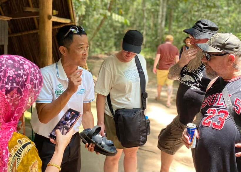 VIP Tour From Ho Chi Minh to Cu Chi Tunnels by Speed Boat - Lunch After a Big Morning: 7 Courses Plus One Drink