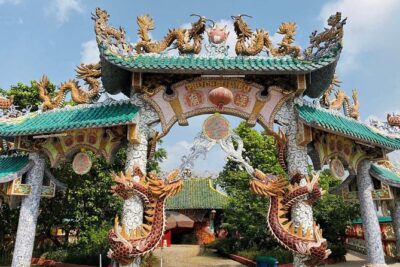 VIP Tour in Dragon Floating Temple sightseeing by SpeedBoat - Dragon Floating Temple (Snake Island): The Stop That Gives Meaning