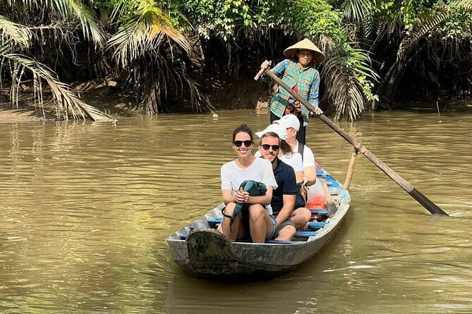 Water Puppet Show And Dinner Cruise On Saigon River Private Tour - What Past Guide Praise Suggests About Your Evening