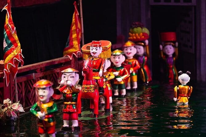 Water Puppet Show At Golden Dragon Theatre - Golden Dragon Water Puppet Theater: how the water stage works