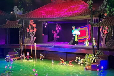 Water Puppet Show At Golden Dragon Theatre - Getting there from Bến Thành at 6:00 pm