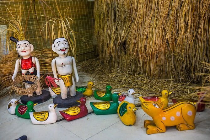Water Puppet Show in Ho Chi Minh City - Live music and Vietnamese operatic songs you’ll hear throughout