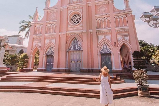 ️ Ho Chi Minh City Instagram Tour: Hidden Gems (Private & All-Inclusive) - Bitexco Financial Tower and the skyline “walk-by view” strategy